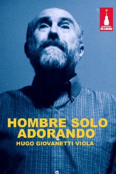 Hombre solo adorando